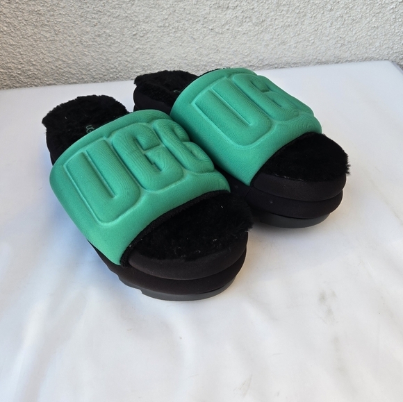 UGG Maxi Graphic Platform Slide Sandals  Black/Emerald Green Size 7 - Picture 3 of 14